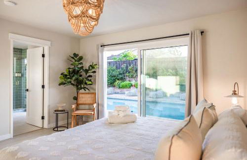 @ Marbella Lane - Vibrant & Chic Designer Home - Photo 64