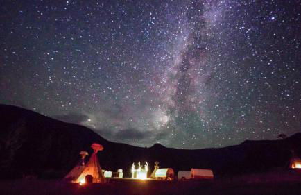 Enjoy a "Weekend in the Wild" in a Conestoga Wagon - Foto 3