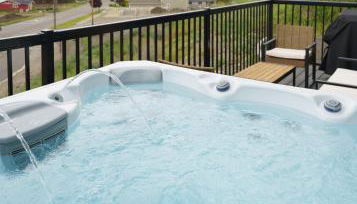 Golf Getaway, Hot Tub, EV Charger, New 2025 Build - Photo 2