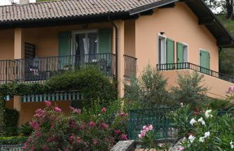 La Verbena a fianco del Vittoriale, vista piscina, 10 minuti a piedi dal lungo lago - Foto 26