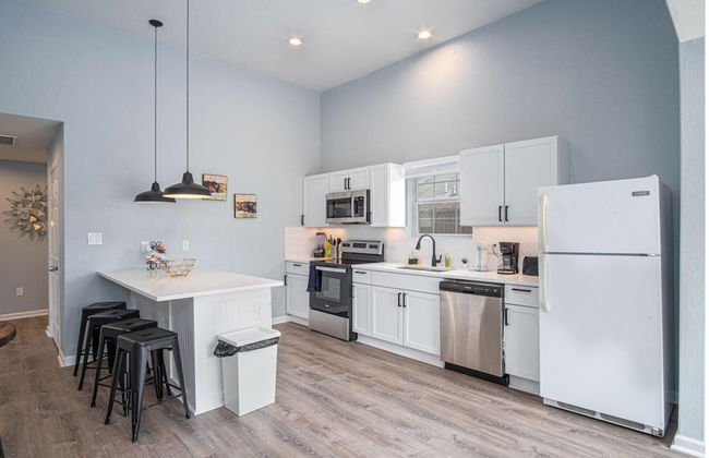 Charming 3BR 2BA Gem Close to Downtown Riverwalk - Foto 7