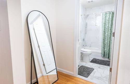 New 4 Apts-198-3 Bed Apt 1st Floor & 3 Bed Apt 2nd Floor - 1 Bed Studio Apt Ground Floor & 1 Bed Studio Apt Ground Floor near Penn Station EWR Newark NJ Airport Hospital Manhattan NYC - Foto 13