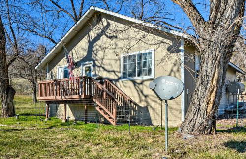 Cottage with Fire Pit and Deck on The Klamath River! - Foto 21