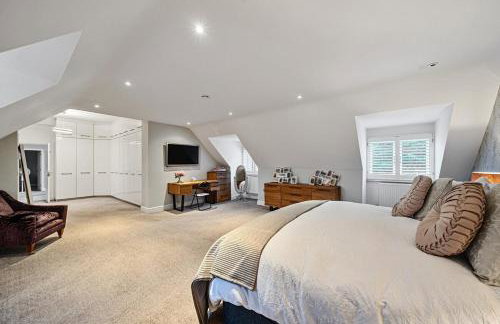 Luxurious Modern Henley Home with Pool & Hot Tub, 5 Bedrooms, Parking - Foto 21