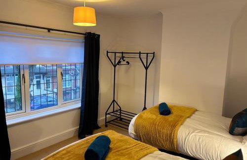 Cosy 2-bed NR New Cross Hospital - Foto 9