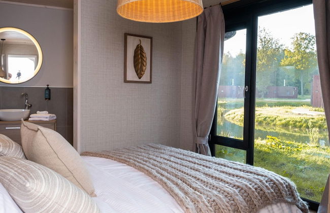 Nature-inspired Bungalow - Photo 2