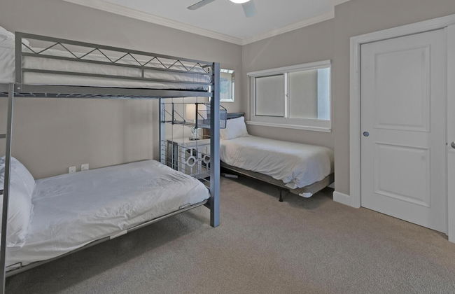 Harbor Landing 201b - Photo 3