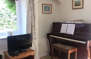 No 96 Chapel Lane - Self Contained Cottage In The Heart Of Butleigh - Photo 13