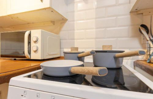 Cozy Studio Apartment Kenilworth, Free Parking, WIFI, Smart TV - Foto 8