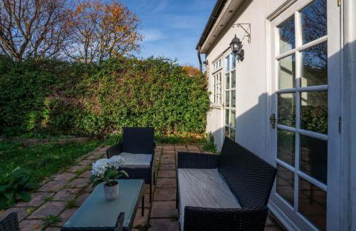 Cosy 3BR House by D3 Short Stay, Sleeps 8, Free on-site Parking & Garden - Foto 38