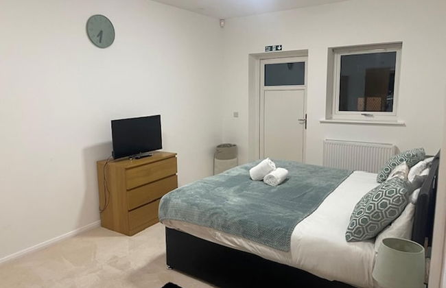 2BR Apt-sleeps 5-accessible-central Dartford - Photo 6