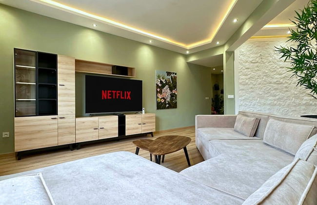 The Tropical Luxury 2BR City Centre Retreat - Photo 1