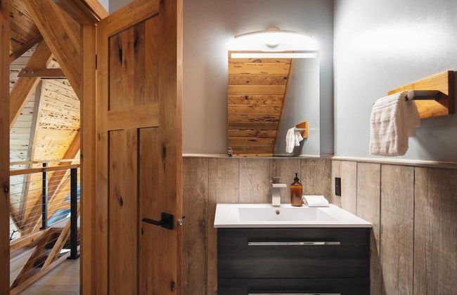 Timberline by Avantstay Stunning Chalet Cabin w/ Hot Tub, Pool Table & Home Theater! - Foto 20