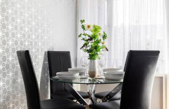 Clicketts - 3-Bedroom, Full Entire House, Sleeps 6 guests, Free wifi, Street Parking, Smart TV, Basildon, Essex London - Foto 51