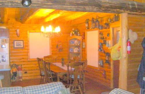 Spacious and Rustic Cabin Rental in the Woods near Catoctin Mountain Park, Maryland - Foto 9