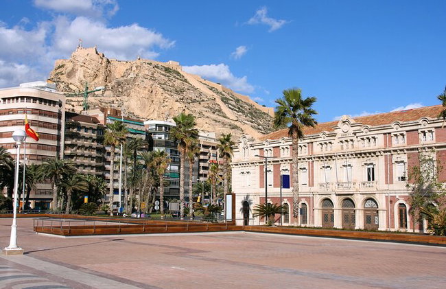 Visita Privada Centro Histórico de Alicante con Santa Bárbara - Foto 1