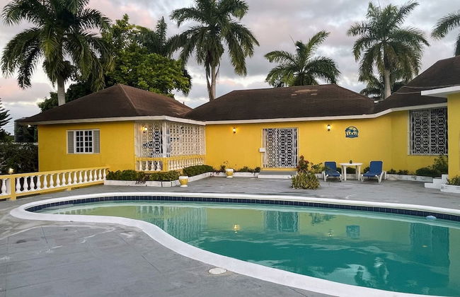 Yancey Largo Villa Perfect Jamaica Ironshore Getaway w Private Pool and Onsite Staff Services by RedAwning - Photo 49