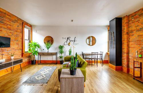 Jungle House Columbus Downtown Free Parking Sleeps 8 - Walk to Convention Center & Nationwide Arena - 1BR Short North Luxury Home - Over 5,800 Five Star Stays - Foto 22