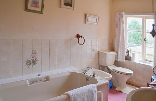 The Farmhouse - Photo 15