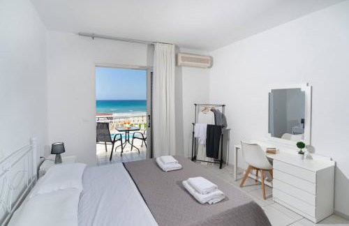 Azure Seaside Apts - Photo 16