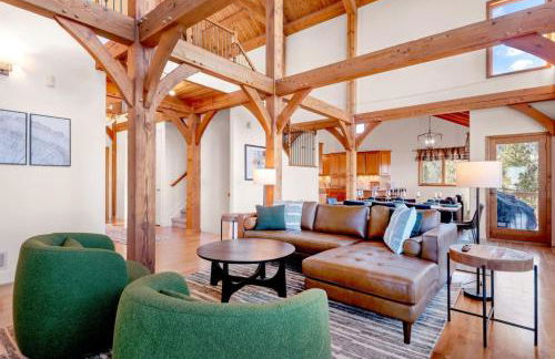 Mountain Retreat Sleeps 10 with Pool Table and Arcade - Foto 19