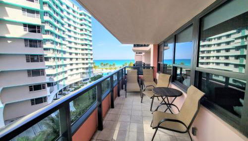 Alexander 718 3 Bedroom Apts by RedAwning - Foto 2