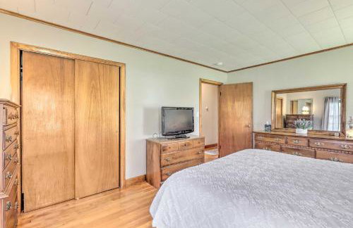 Tasteful Country Home on 5 Acres about 3 Mi to Lake! - Foto 17