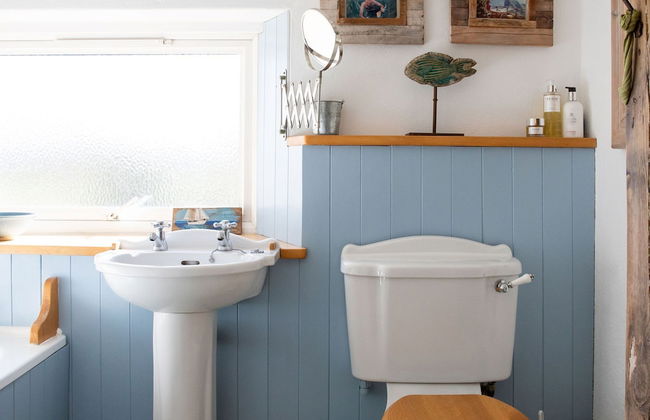 Pretty Cottage Near City Sea - Foto 27