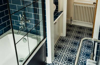 Beachside period family home. 5 BR spacious, comfortable. - Photo 34