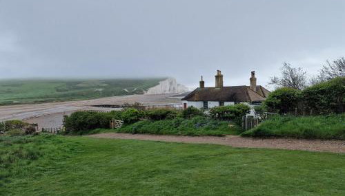 A Cosy Cabin at Cuckmere Haven - Photo 1