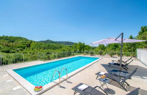 Forest Serenity Villa - Photo 25