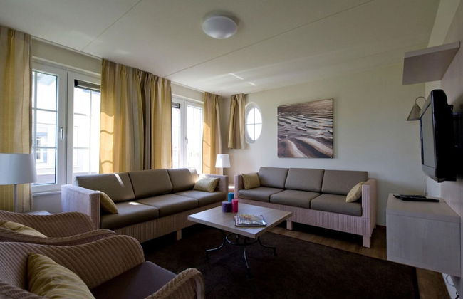 Villa in Cadzand-bad Near North Sea Beach - Photo 3