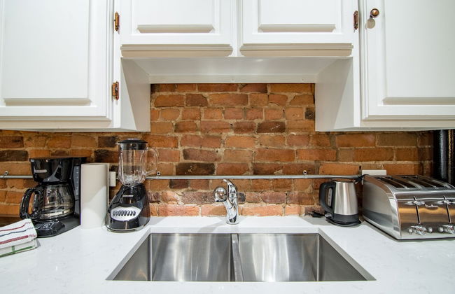 1858 Upscale Lofts in Old Montreal by Nuage - Foto 28