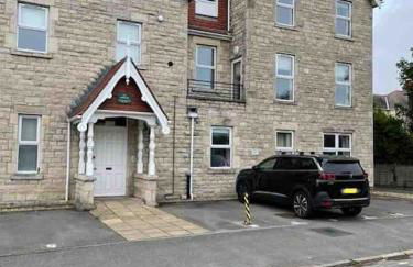 Swanage Bay Coastal Apartment - Photo 20