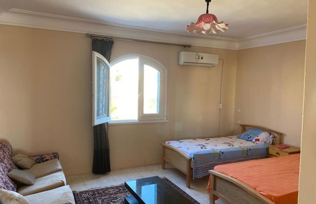 Blue House 4-bed Villa in North Coast Area - Photo 2