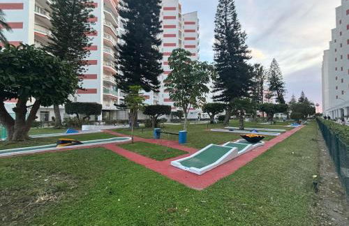 Apartamento premium a pie de playa, con 3 piscinas, mini golf y terraza - Foto 28