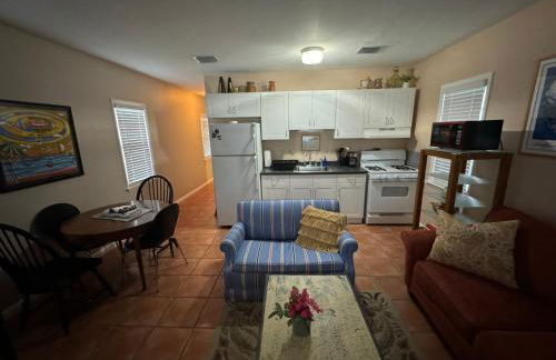 Key West Style Historic Home in Coconut Grove Florida, The Blue House - Foto 3