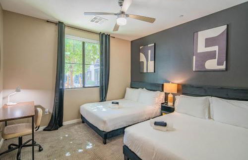 Spacious 2BR Uptown Biltmore Gym Pool Parking WD - Foto 39