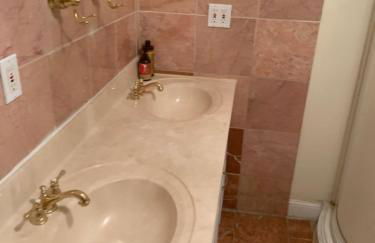 Bloomingdale Beauty near Union Station - Foto 25