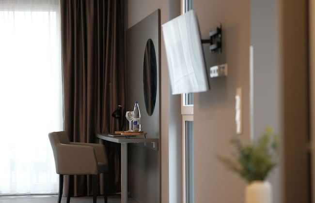 THE ROOMS - Hotel & House - Photo 28