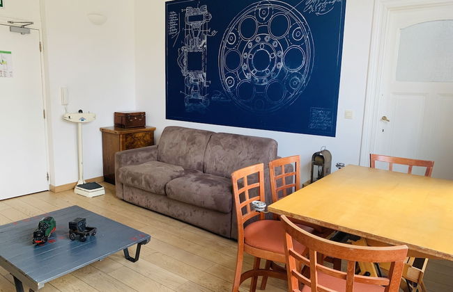 Train Flat - Photo 21