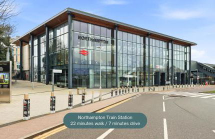 Stylish Duplex Apartment - Excellent Location - Free Parking, Virgin TV, Fast Wifi and Self-Check-In by Yoko Property - Photo 25