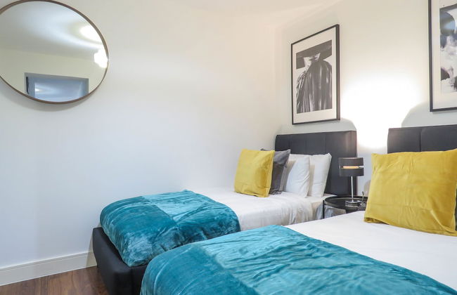 Tudors eSuites Birmingham City Centre Apartments near Gas Street Basin - Photo 4