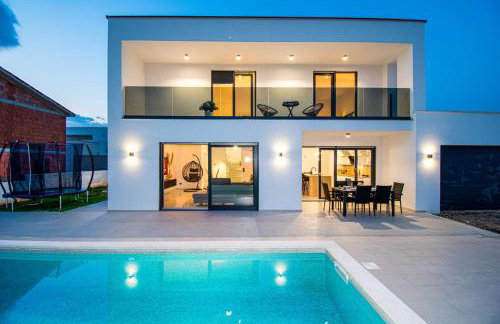 Villa Mina with a private pool in Pula - Photo 1