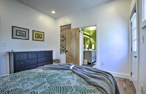 Renovated Carrboro House with Deck and Fire Pit! - Foto 16