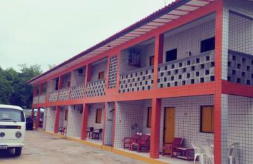 FLATS na Praia do Rio Âmbar, 40 m da praia, com 60 m2, cozinha completa, 2 quartos com ar condicionado, acomoda 8 pessoas, piscinas, área de lazer, WIFI, caseiro, ambiente familiar. - Foto 10