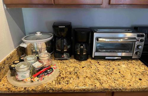 Debbie's 3-Bedroom Apartment in a duplex - Foto 13