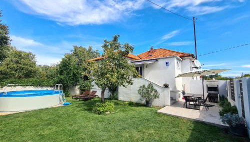 Vacation house with private pool and yard - Foto 1, Garden, Garden view