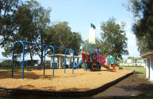 Spacious 3BR Family Home Near Sponge Docks - Foto 52