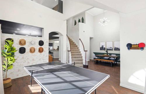 5-BD Vacation Retreat w Pool & Ping Pong - Foto 7